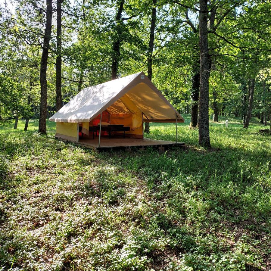 Camping Onlycamp Le Port Saint-Benoit-sur-Loire Екстер'єр фото