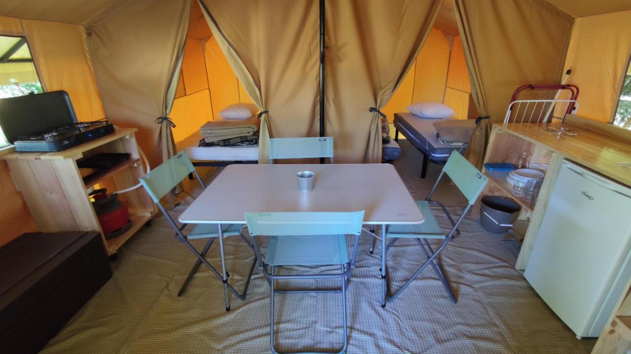 Camping Onlycamp Le Port Saint-Benoit-sur-Loire Екстер'єр фото